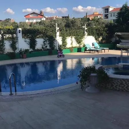 Essiz Deniz Manzarali Villa.