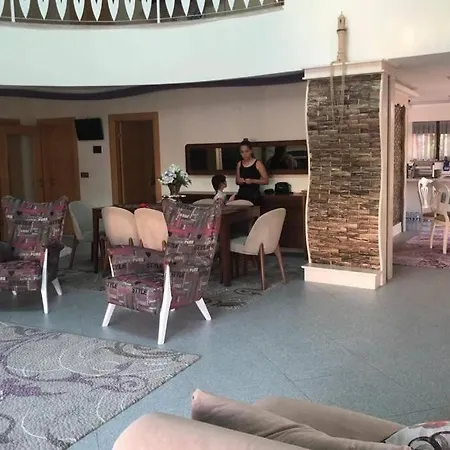 Essiz Deniz Manzarali Villa.