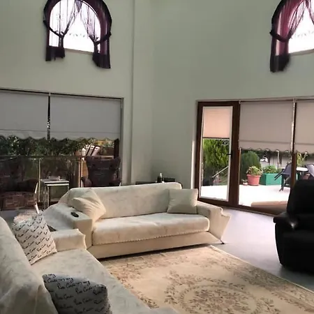 Essiz Deniz Manzarali Villa. * Çınarcık